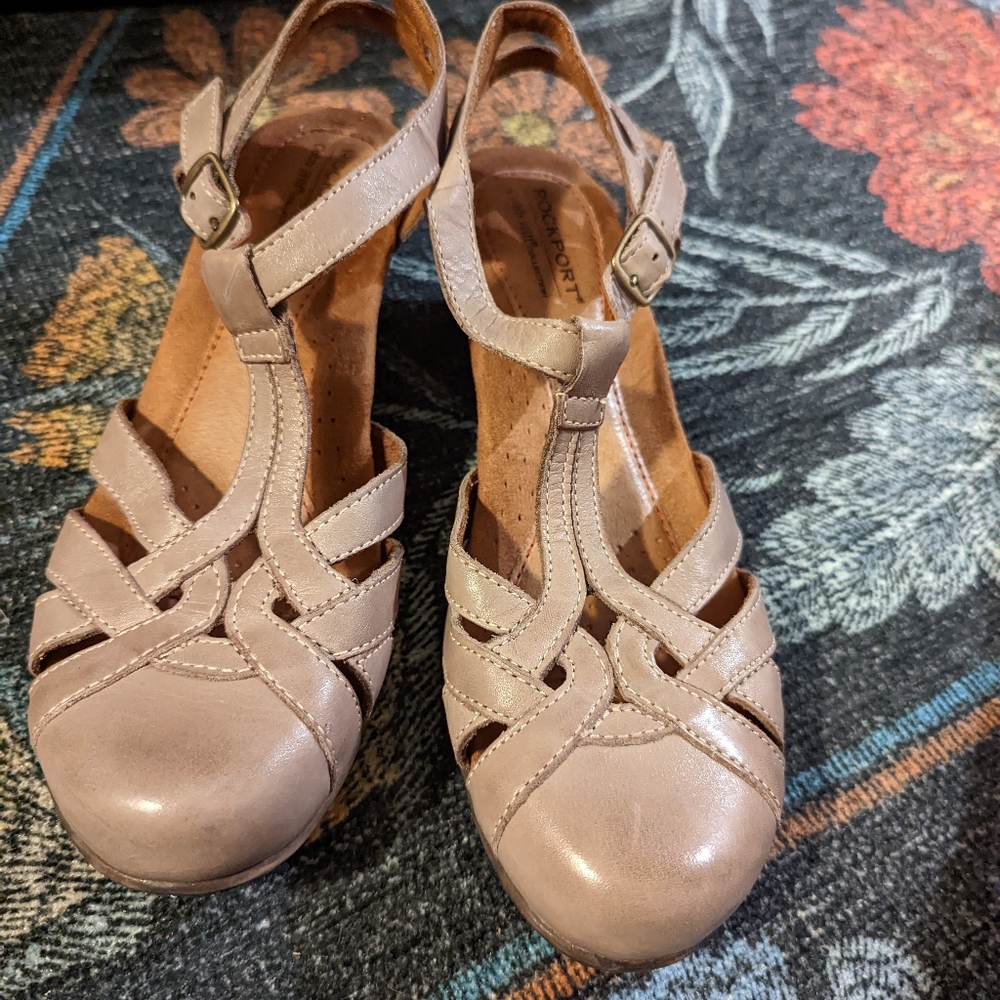 Rockport Cobb Hill Angelique tan kitten heels, sz 7